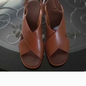 Tory Burch Wedge Heels.Size 8 1/2 Never Worn..